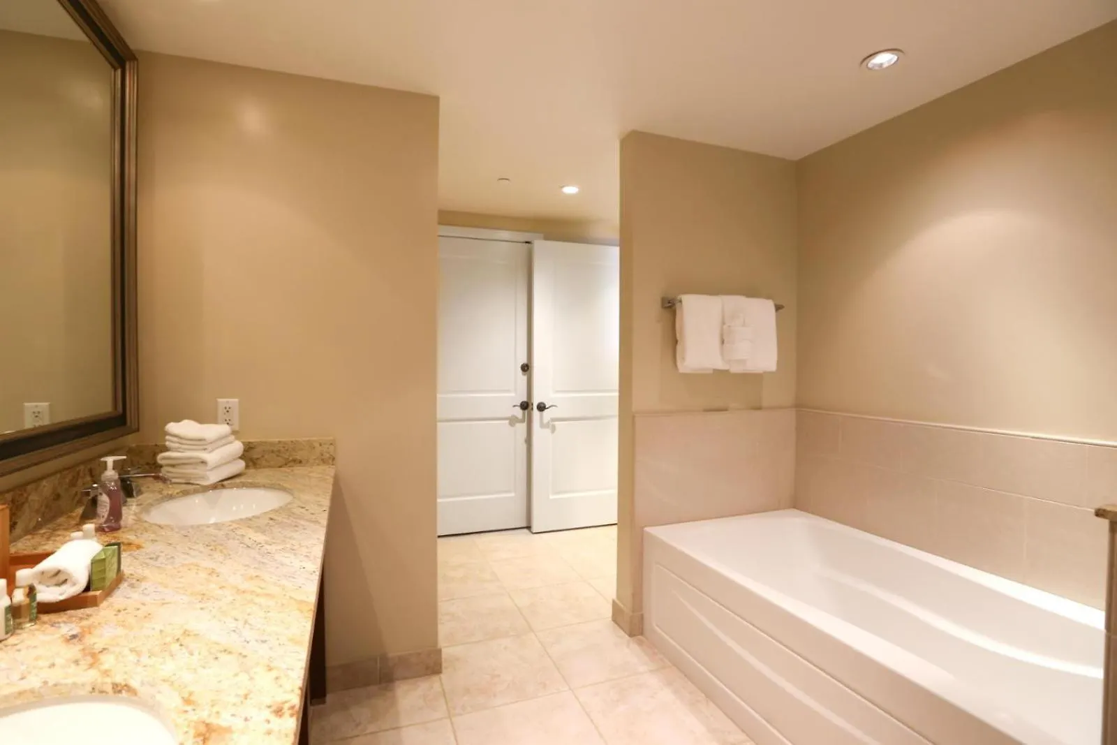 Kbm Resorts Free Car Honua Kai Konea Ocean View 2-Bedroom Condo With Large Wraparound Lanai Hkk-513 Apartman Kaanapali